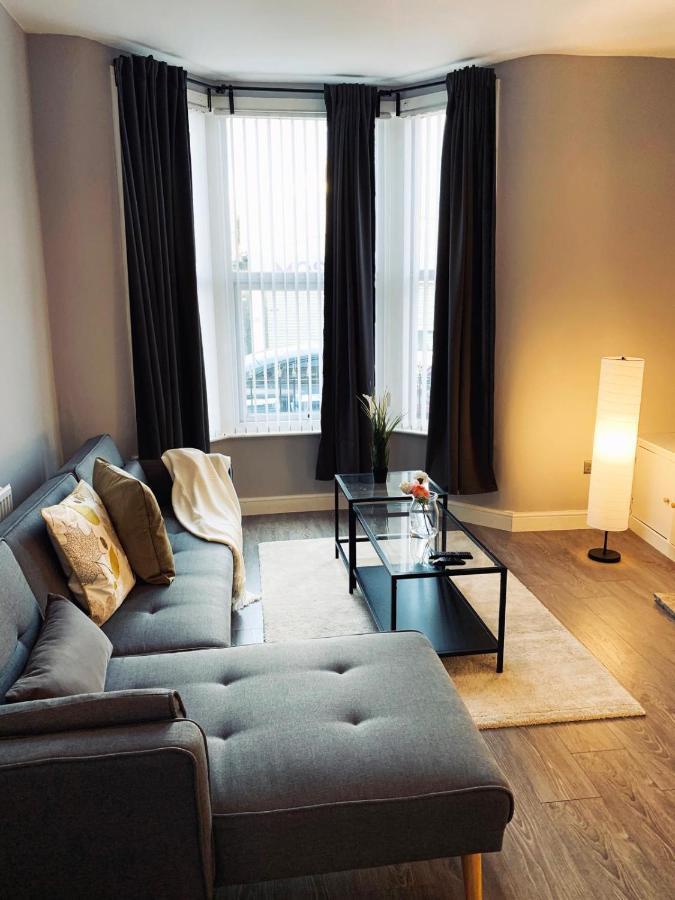 Modern & Luxurious Central Home - Free Parking Ливърпул Екстериор снимка