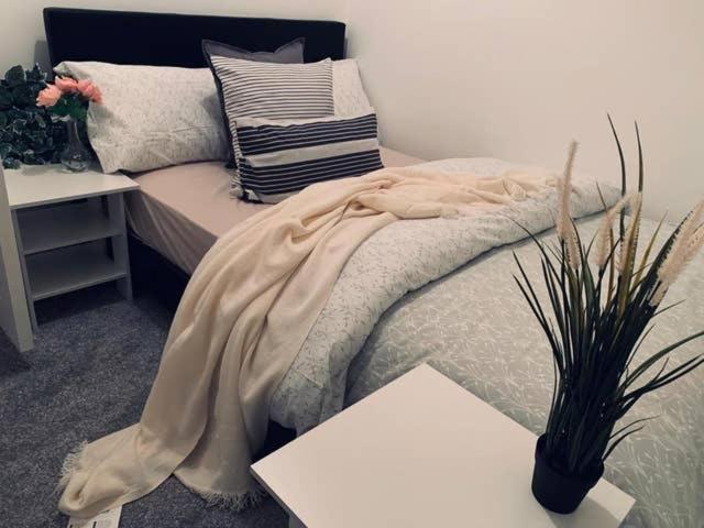 Modern & Luxurious Central Home - Free Parking Ливърпул Екстериор снимка