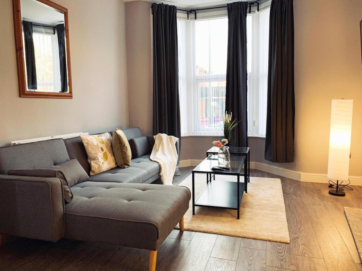 Modern & Luxurious Central Home - Free Parking Ливърпул Екстериор снимка